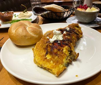 Frühstück im Café Hummel in Wien