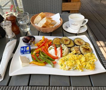 Frühstück im Café Pierre in Wien