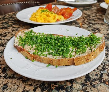 Frühstück im Café Schwarzenberg in Wien