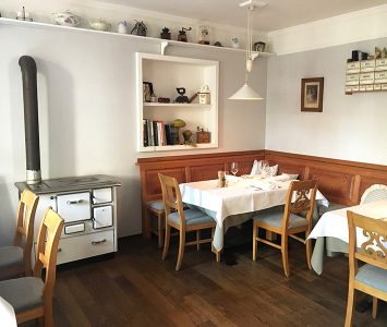 Frühstück in der Floh Gastwirtschaft in Langenlebarn