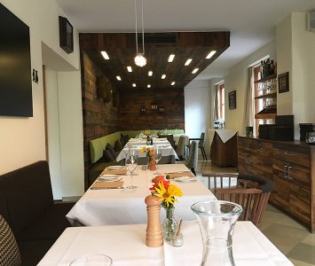 Frühstück in der Floh Gastwirtschaft in Langenlebarn