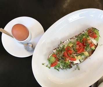 Frühstück im Café Engländer in Wien