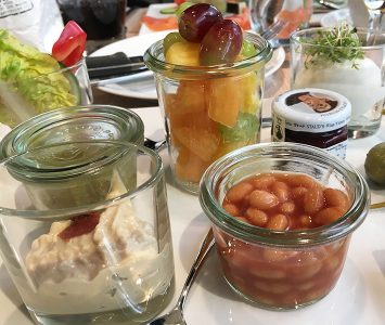 Frühstück im Rauwolf Rösthaus in der SCS