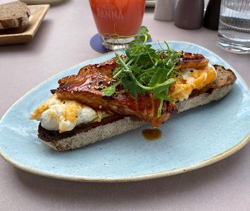 Frühstück im Joma in Wien
