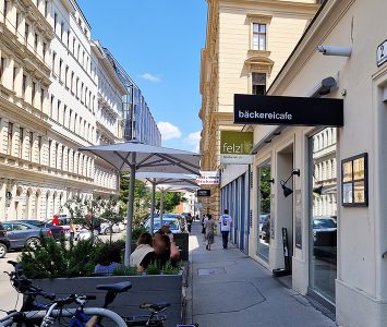 Frühstück in der Bäckerei Felzl in Wien