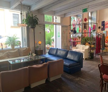 Frühstück im Café in der Burggasse 24 in Wien