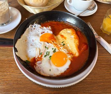 Frühstück im Weltcafé in Wien