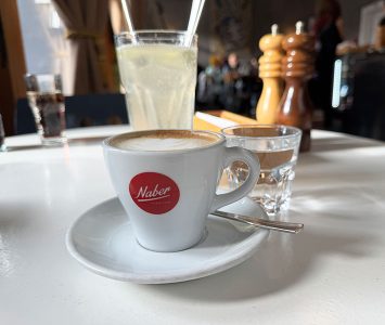 Frühstück im Café Menta in Wien