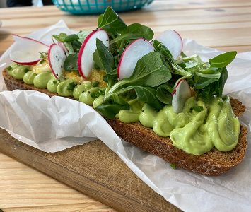 Frühstück im Sneak In in Wien