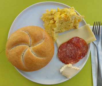 Frühstück in magdas Lokal in Wien