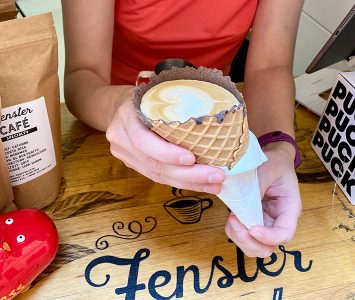 Frühstück im Fenster Café in Wien