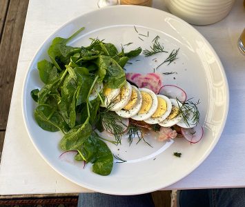 Frühstück im Zimmerservice in Wien