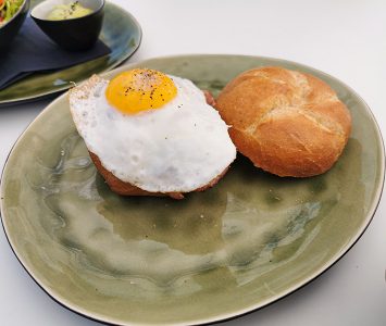 Frühstück im Brunchhouse am Irissee in Wien