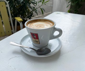 Frühstück im Café Kriemhild in Wien