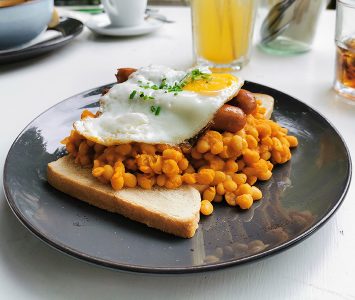 Frühstück im Café Kriemhild in Wien