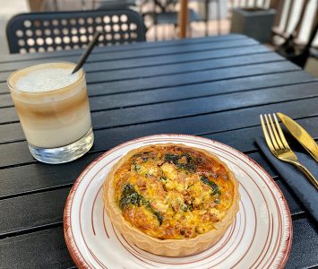 Frühstück im Peti Pari in Wien