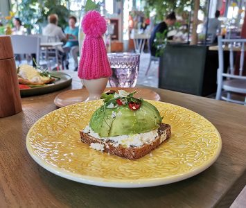 Frühstück im Ponykarussell in Wien