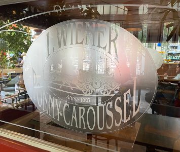 Frühstück im Ponykarussell in Wien