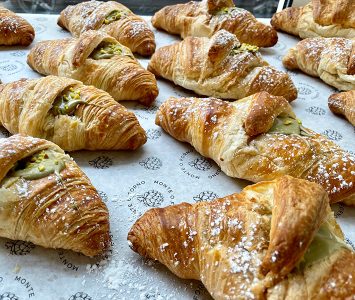 Frühstück in der Monte Ofelio Bar in Wien