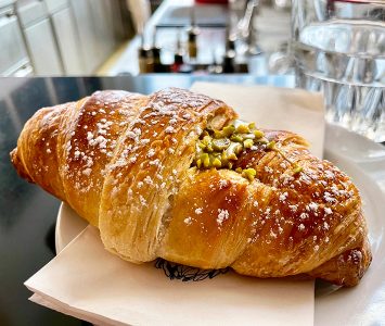 Frühstück in der Monte Ofelio Bar in Wien