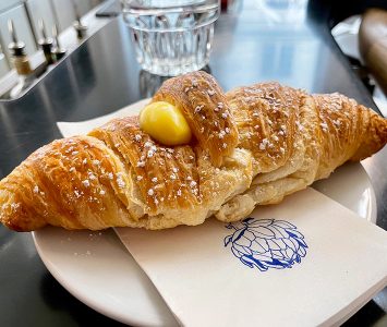 Frühstück in der Monte Ofelio Bar in Wien