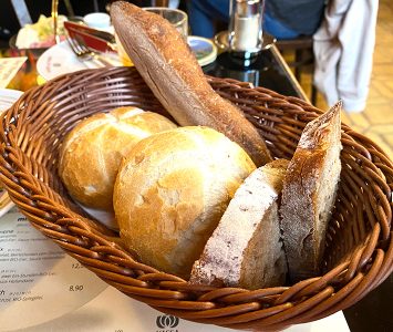 Frühstück im Kaffee Alt Wien in Wien
