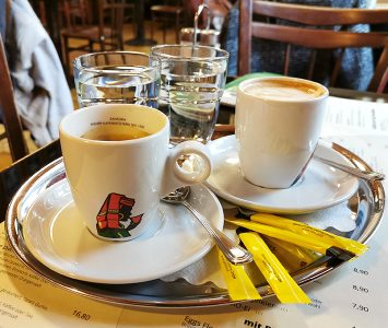 Frühstück im Kaffee Alt Wien in Wien
