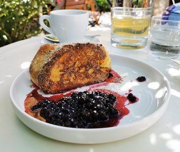 Frühstück im Liebling im Volkstheater in Wien