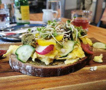Frühstück im Café KunstWerk in St. Veit an der Triesting
