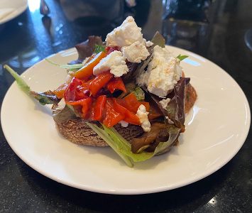 Frühstück im Café im KHM in Wien