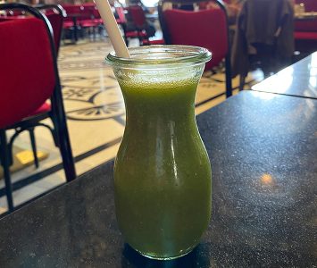 Frühstück im Café im KHM in Wien