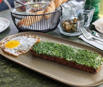 Frühstück im Café Rondell in Wien
