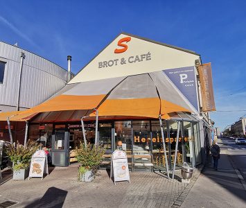 Frühstück in der Bäckerei Szihn in Wien