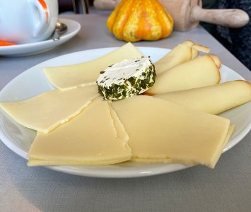 Frühstück in der Bäckerei Szihn in Wien