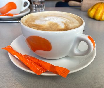 Frühstück in der Bäckerei Szihn in Wien