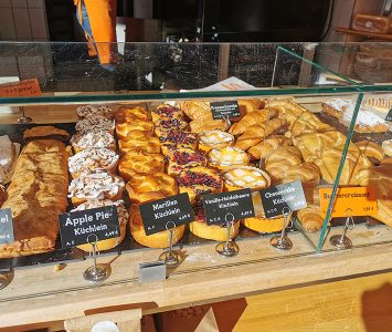 Frühstück in der Bäckerei Szihn in Wien