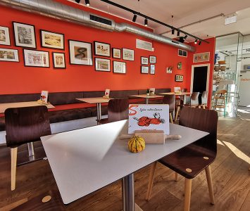 Frühstück in der Bäckerei Szihn in Wien