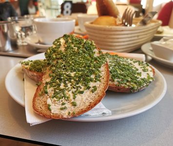 Frühstück in der Bäckerei Szihn in Wien