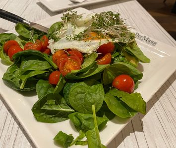 Frühstück in der Bäckerei Der Mann in Wien