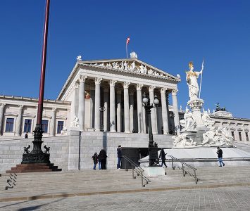 Frühstück im Kelsen Bistro im Parlament in Wien