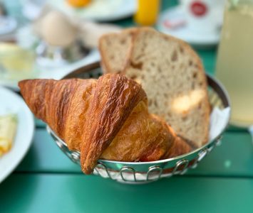 Frühstück im Café Pavillon Schönbrunn in Wien