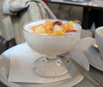 Frühstück im Café Prückel in Wien