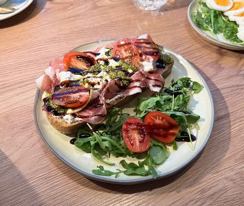 Frühstück im Pijat in Wien