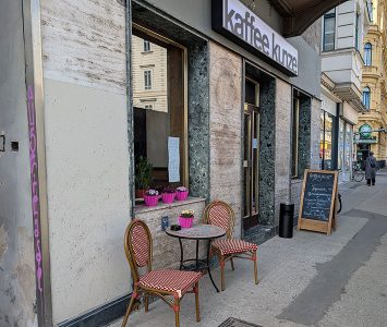 Frühstück im Kaffee Kunze in Wien