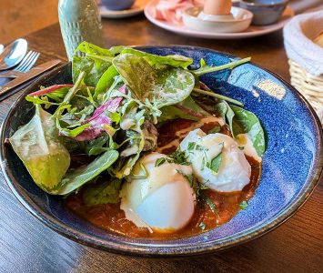 Frühstück im Lebenslinien Café in Wien